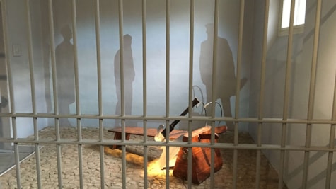Økse i celle i Fængslet