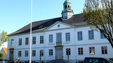 Facaden på Bogense Rådhus